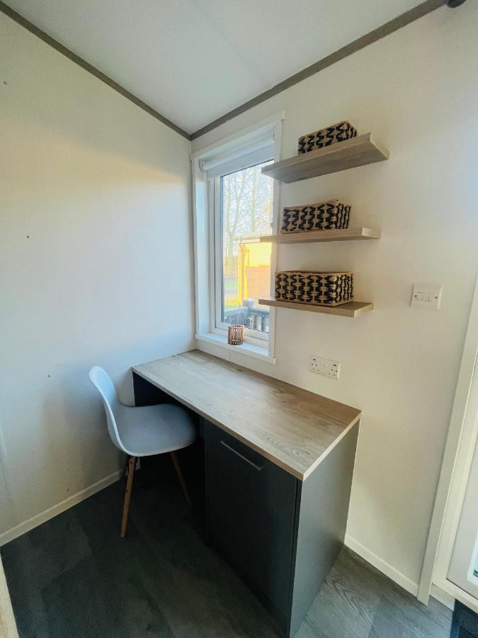 Loki'S Retreat Lodge With Hot Tub York Extérieur photo