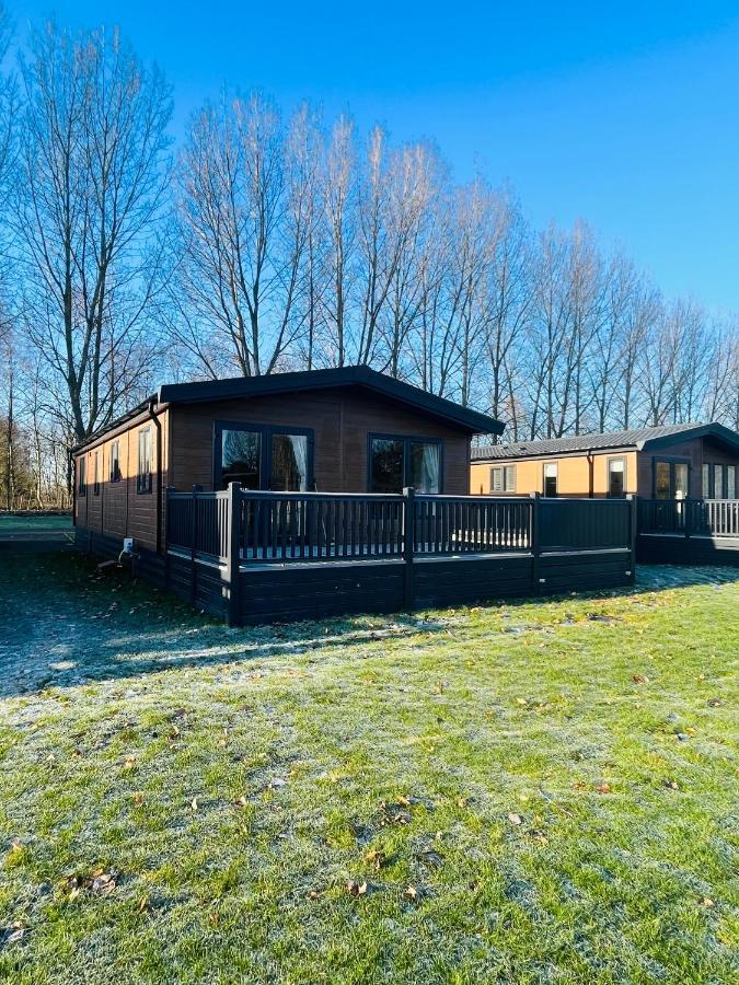Loki'S Retreat Lodge With Hot Tub York Extérieur photo